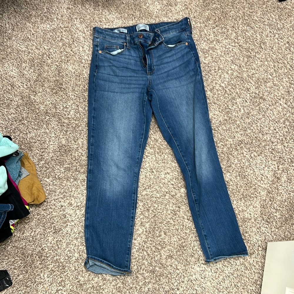 Universal threads medium dark wash jeans 6/28R